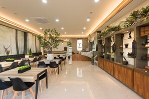 Lobby - The Deer (Yuchi)