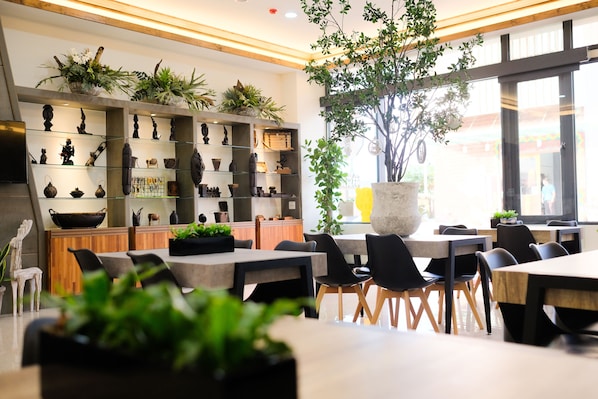 Lobby - The Deer (Yuchi)