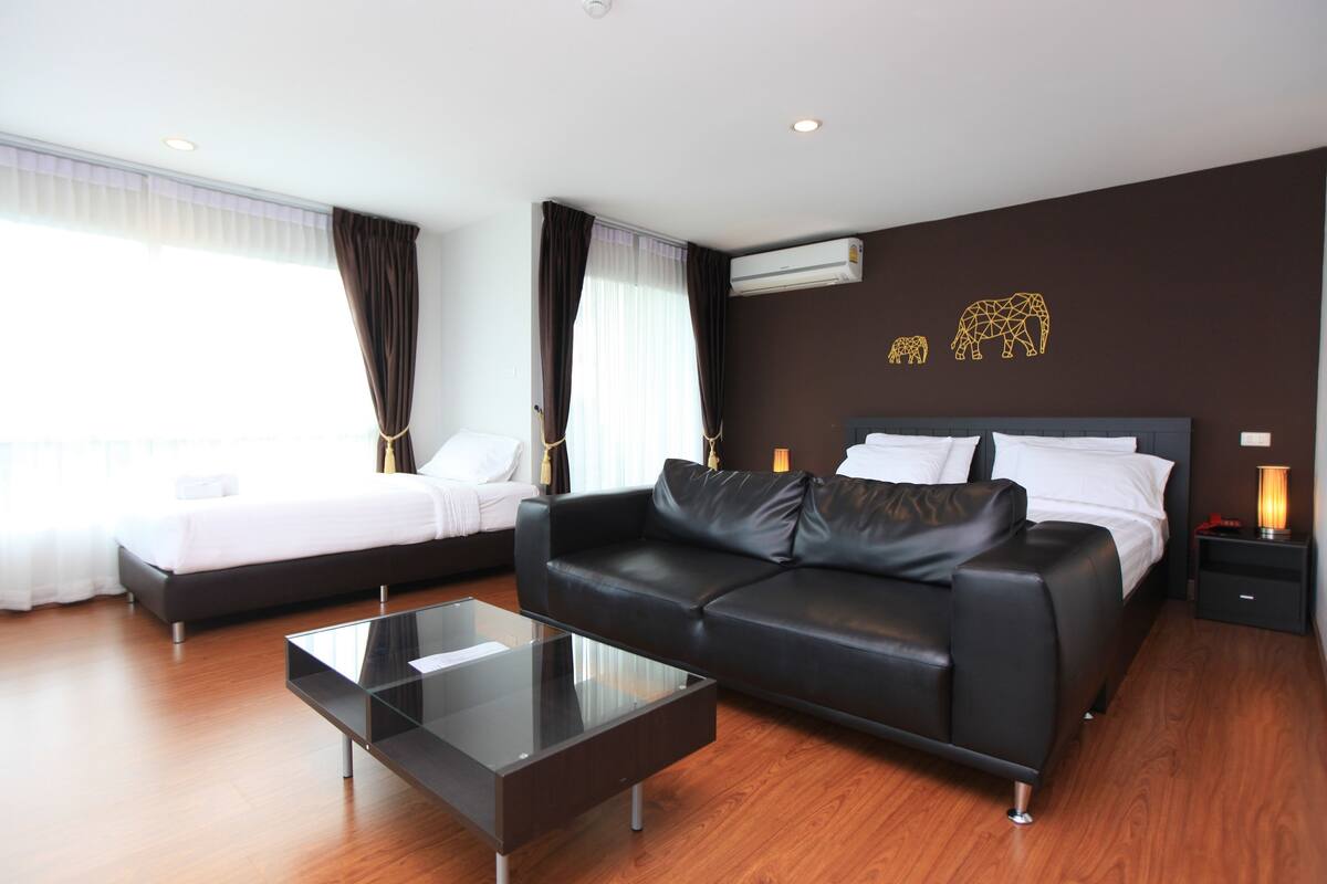 Select Comfort beds, minibar, in-room safe, desk