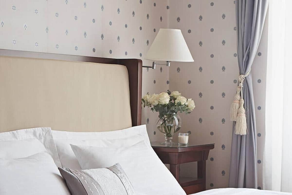 Deluxe Suite | Iron/ironing board, free cots/infant beds, rollaway beds, free WiFi