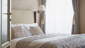 Deluxe Suite, 2 Bedrooms - Apartments Almandine (Prague)