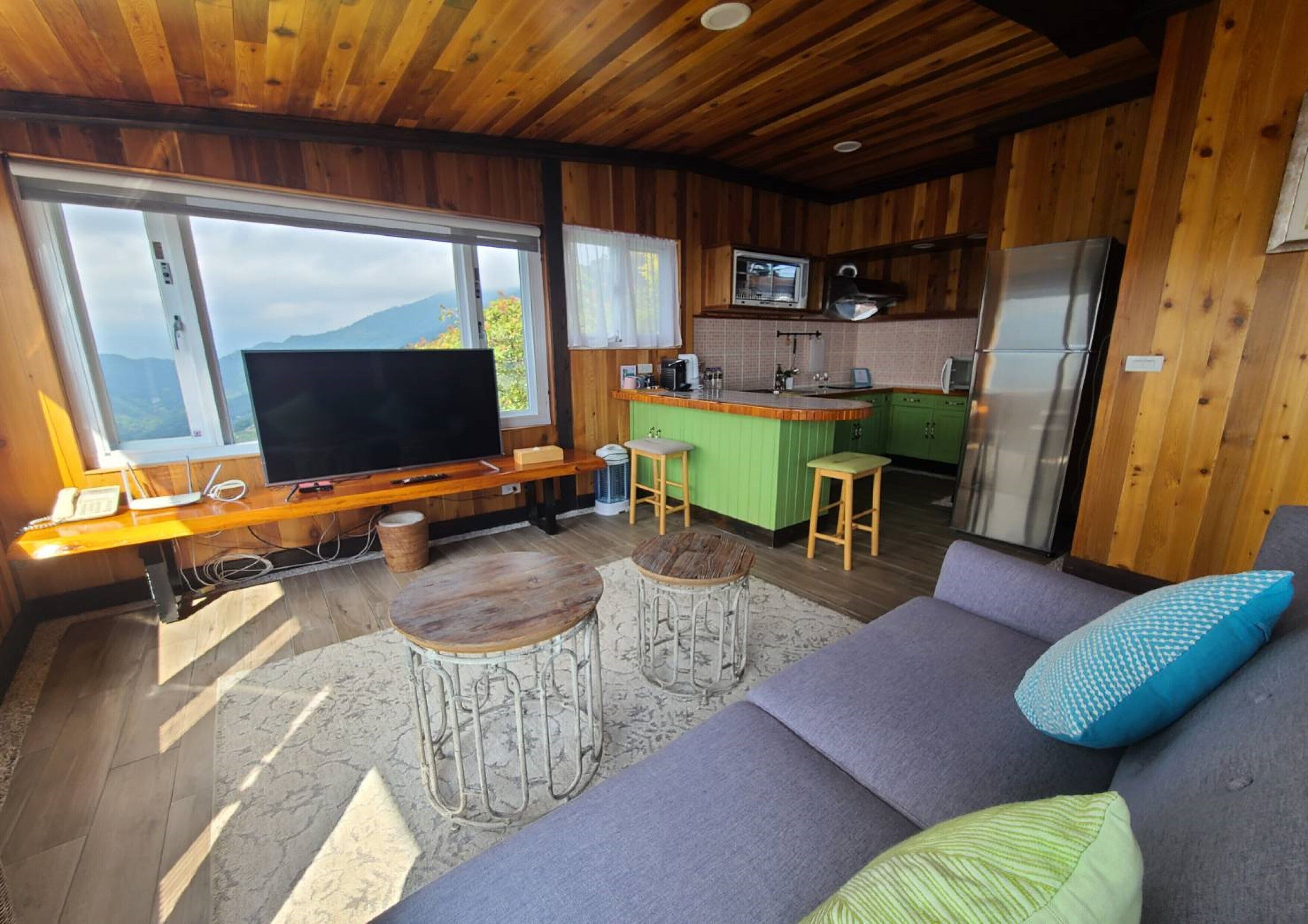 Panoramic Suite, 1 Bedroom | Living area