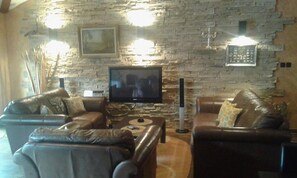 Lyxlägenhet - 3 sovrum | Vardagsrum | Platt-tv