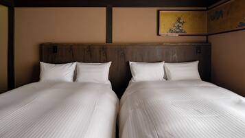 House, Non Smoking | 3 bedrooms, premium bedding, desk, iron/ironing board