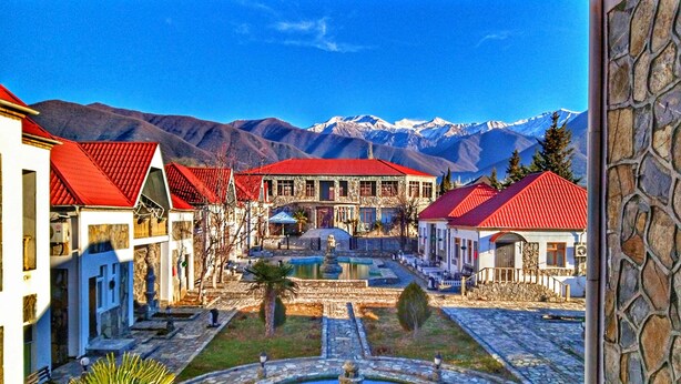 Classic Cottage - F Garden Hotel (Sheki)