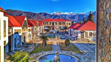 Classic Cottage | 1 bedroom, premium bedding, desk, soundproofing