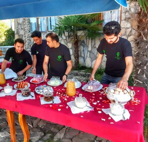 Free daily continental breakfast  - F Garden Hotel (Sheki)