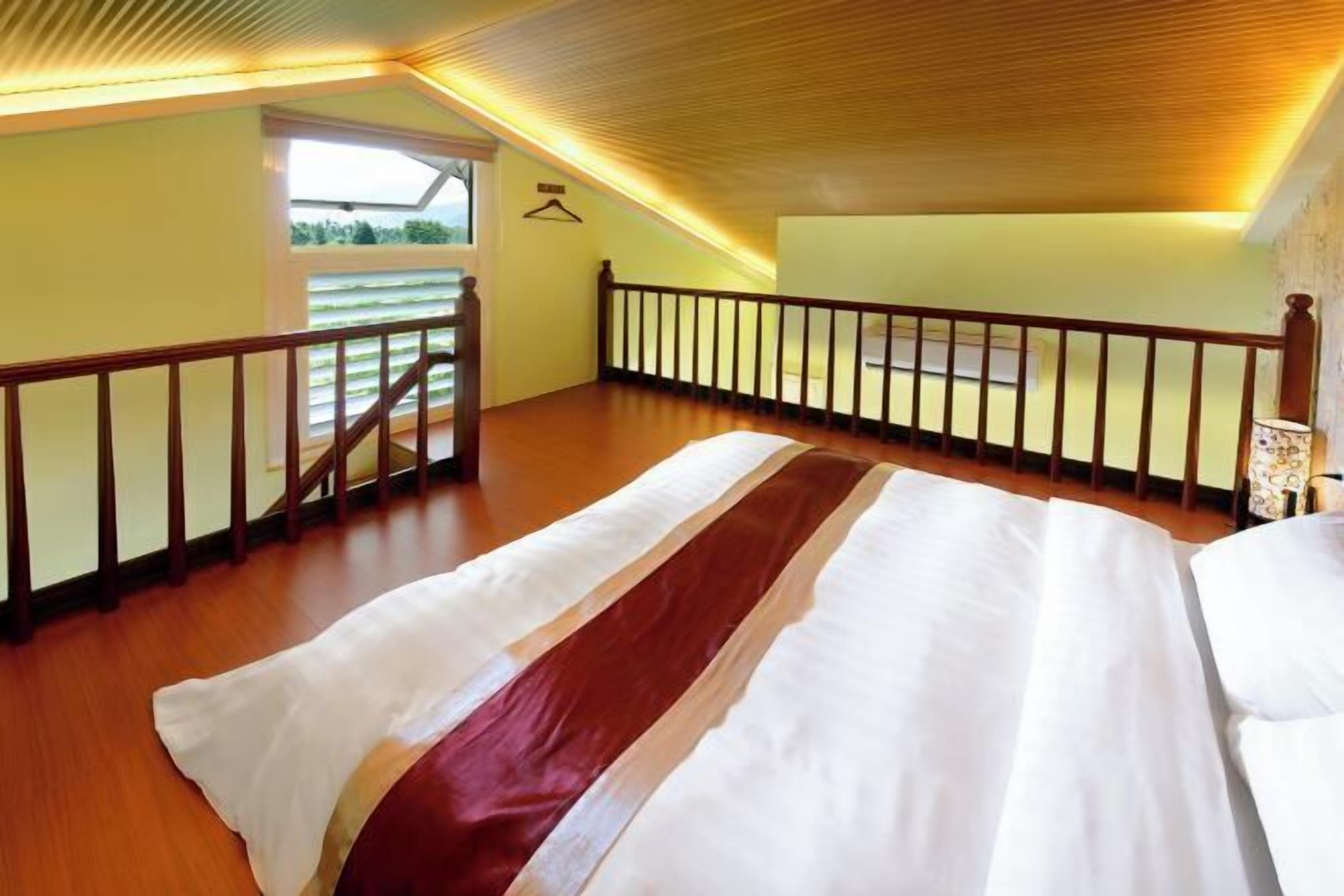 Ylelliset vuodevaatteet, työpöytä, äänieristys, ilmainen Wi-Fi