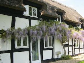 Exterior detail - The Moats Bed and Breakfast (Ledbury)