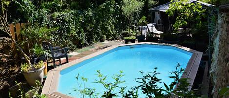 Outdoor pool, sun loungers