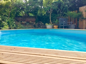 Outdoor pool, pool loungers - Au Fil de l' Eau (Clairac)