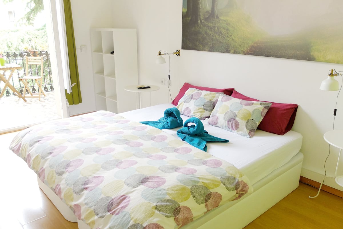 In-room safe, blackout curtains, iron/ironing board, free WiFi