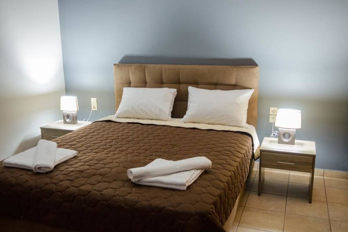 1 chambre, chambres insonorisées, fer et planche à repasser