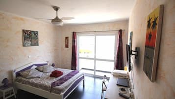 In-room safe, desk, free cribs/infant beds, free WiFi