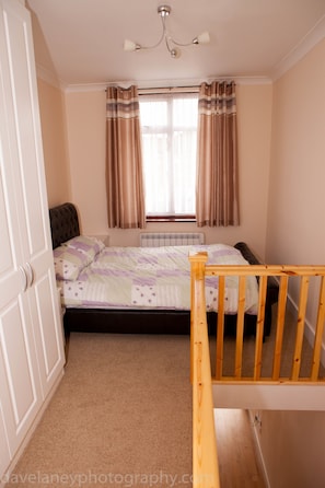 Comfort House, 1 Bedroom | 1 bedroom, desk, iron/ironing board, free WiFi - Home Away From Home (Ilford)