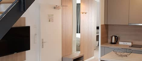 Gallery Suite | 1 bedroom, premium bedding, in-room safe, desk