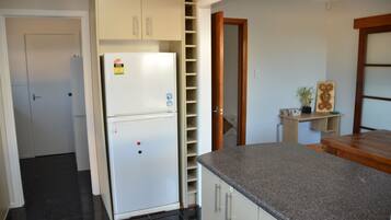 Comfort House, 3 Bedrooms, Kitchen | Private kitchen