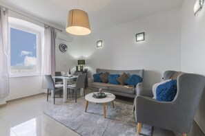 Exclusive Apartment (6) | Oppholdsområde | Flatskjerm-TV