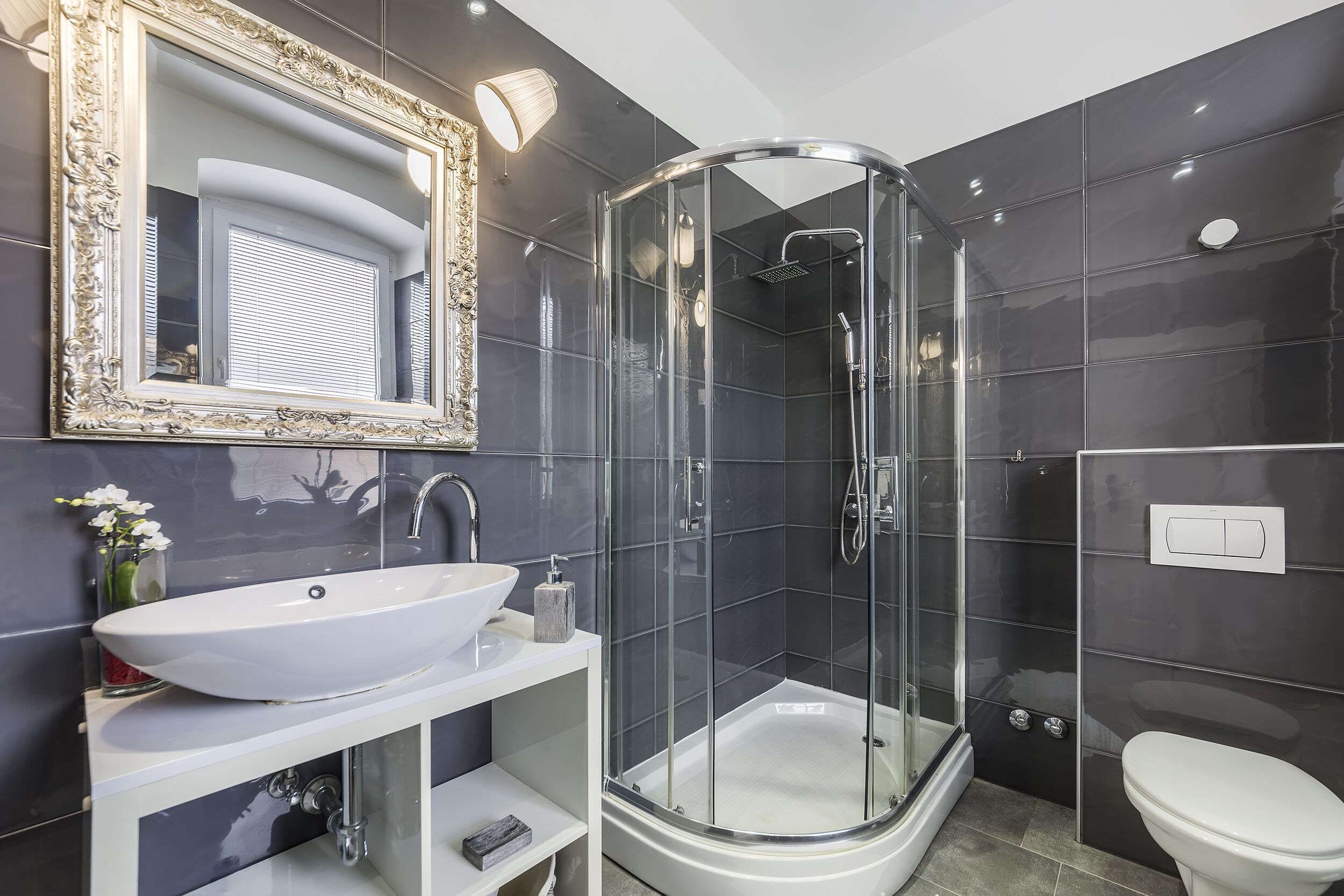 exclusive apartment (3) | bathroom | shower, free toiletries, hair dryer, towels
