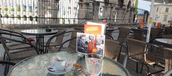 Captain Emo City Apartments