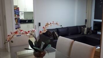 Departamento, 2 habitaciones, cocina | Servicio a la habitación