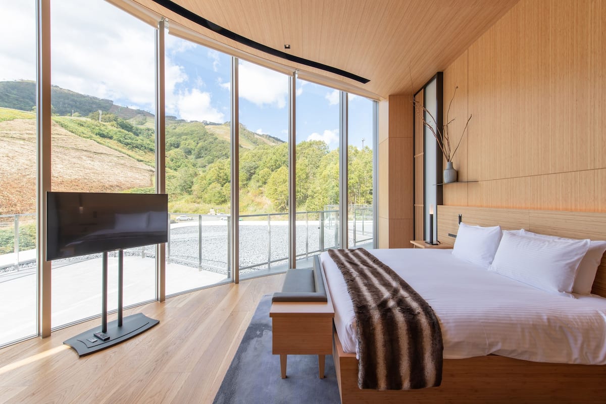 4 Bedroom Penthouse | 2 bedrooms, in-room safe, free WiFi, bed sheets