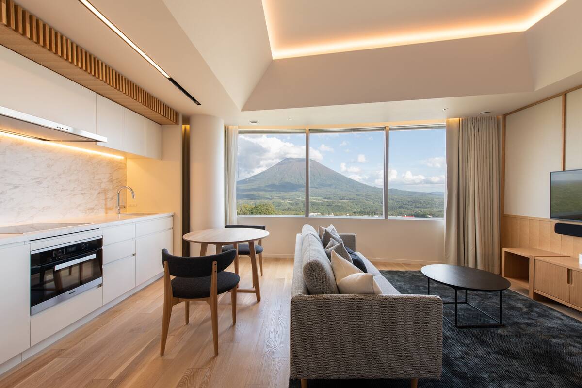Studio Room Yotei View | 거실 공간 | LED TV