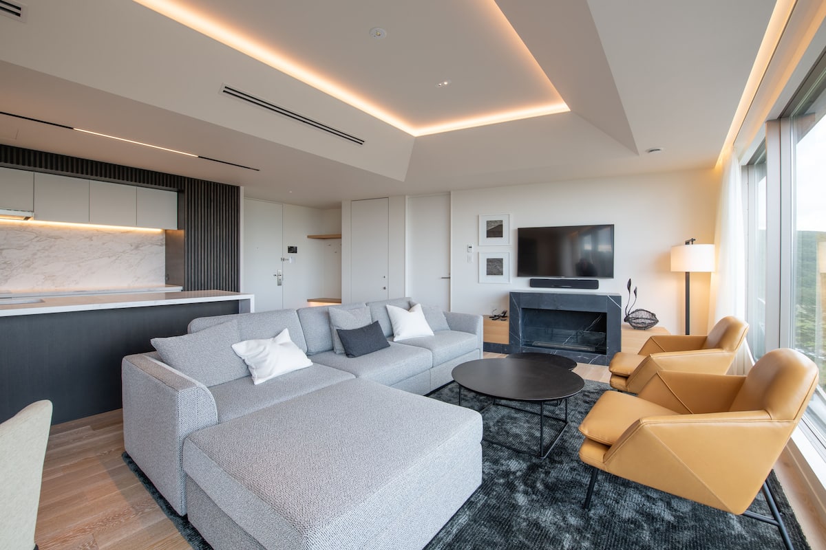 3 bedroom suite | in-room safe, free wifi, bed sheets