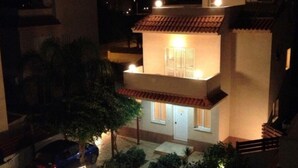 Front of property – evening/night - Villa Knossos (Paralimni)
