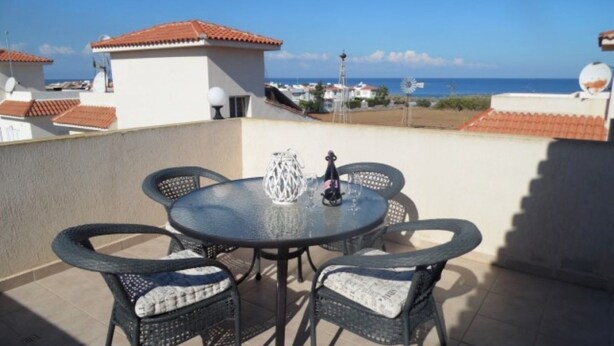 Villa | Balcony - Villa Knossos (Paralimni)