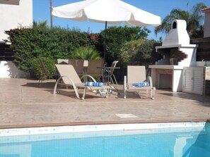 Außenpool, Liegestühle