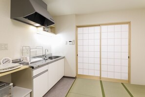 Japanese Style Townhome | Private kitchenette
