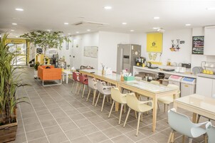 ห้องทริปเปิล | โต๊ะทำงาน, ผ้าม่านกันแสง, ห้องเก็บเสียง, Wi-Fi ฟรี