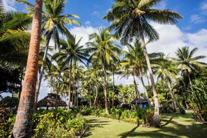 In-room safe, bed sheets