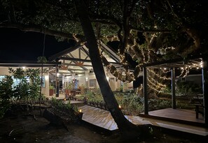 Exterior - Coconut Beach Resort (Tavewa Island)