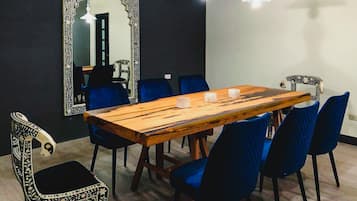 Villa, 4 Bedrooms | In-room dining