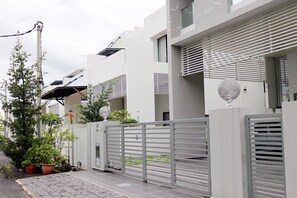 Entrada de la propiedad