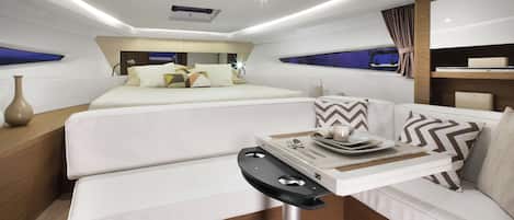 Yacht (2 Cabins)