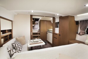 Yacht (2 Cabins)  | Minibar, desk - Vietyacht Marina Club - Halong Bay Cruise (Ha Long)
