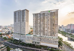 Building design - River Gate Apartment Saigon HCMC (Ho Chi Minh City)