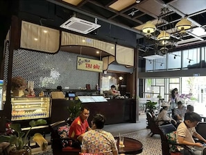 Coffee shop