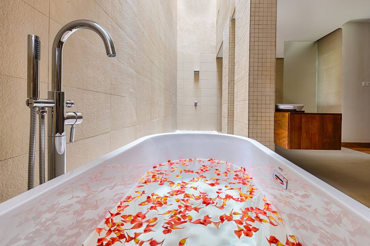  Plunge pool suite, 1 King Bed, Private Pool, Ocean  | Premium bedding, minibar, in-room safe, desk