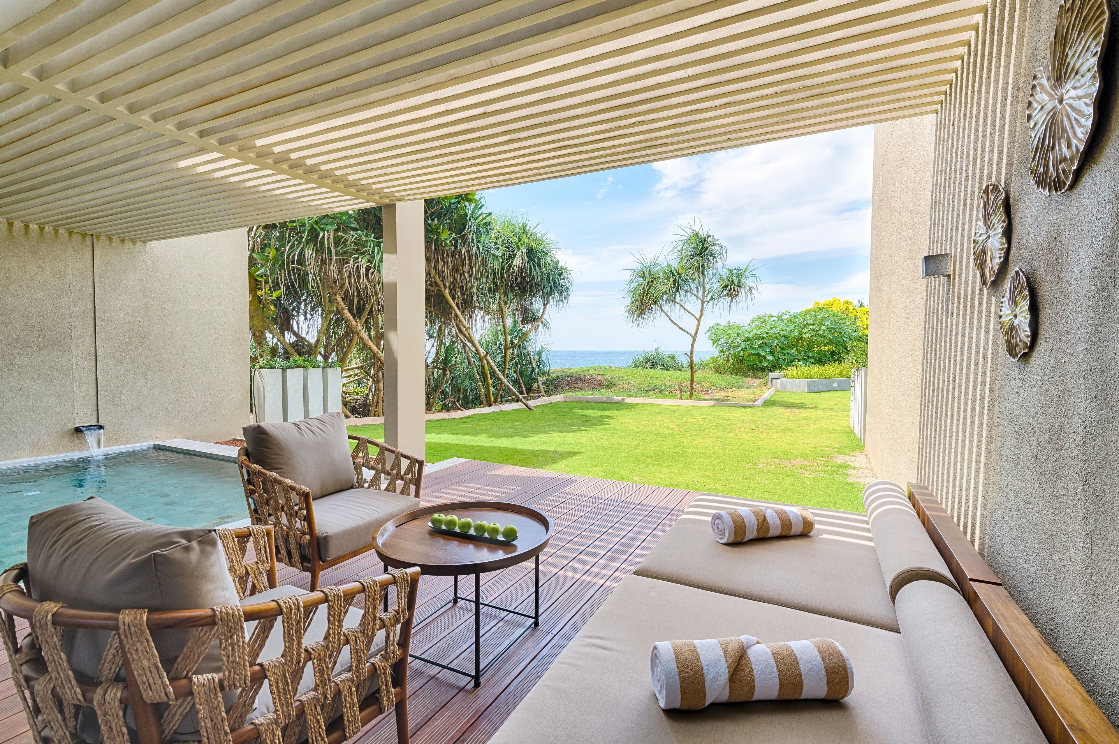 ラグジュアリー スイート キングベッド 1 台 プライベートプール オーシャンビュー | 高級寝具、ミニバー、セーフティボックス (室内)、デスク