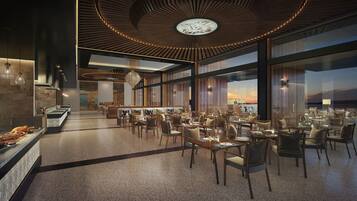 2 restaurants, dinner served