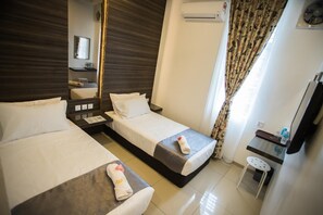 1 개의 침실, 책상, 방음 설비, 다리미/다리미판