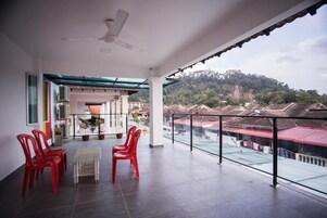 1 habitación, escritorio y sistema de insonorización 