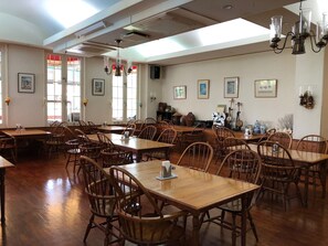 Desayuno inglés diario (JPY 864 por persona)