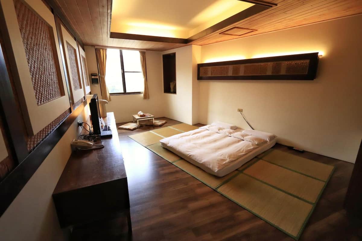高级双人房 | 1 多间卧室、遮光窗帘、免费 WiFi、床单