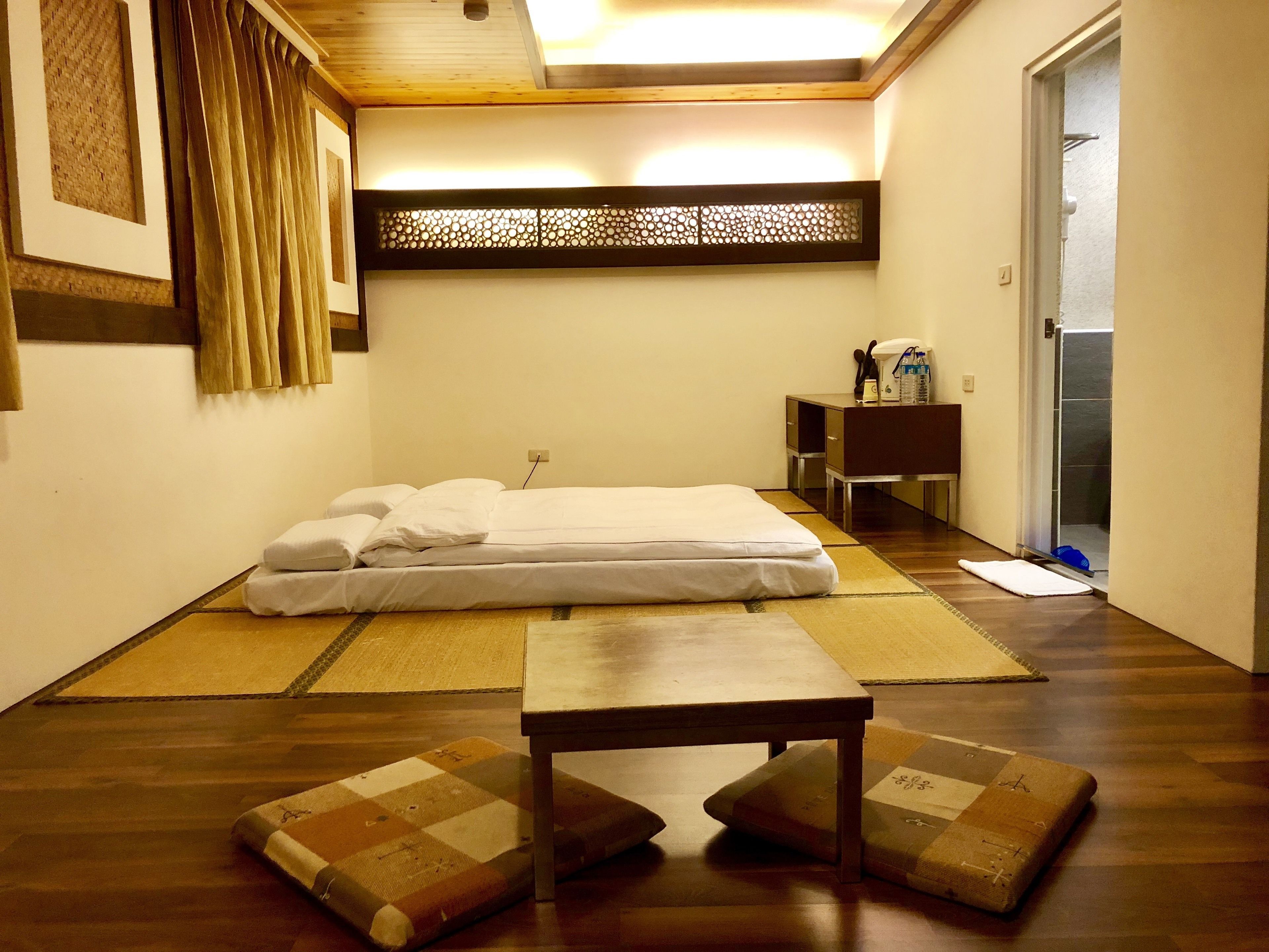 standard double room | blackout curtains, free wifi, bed sheets