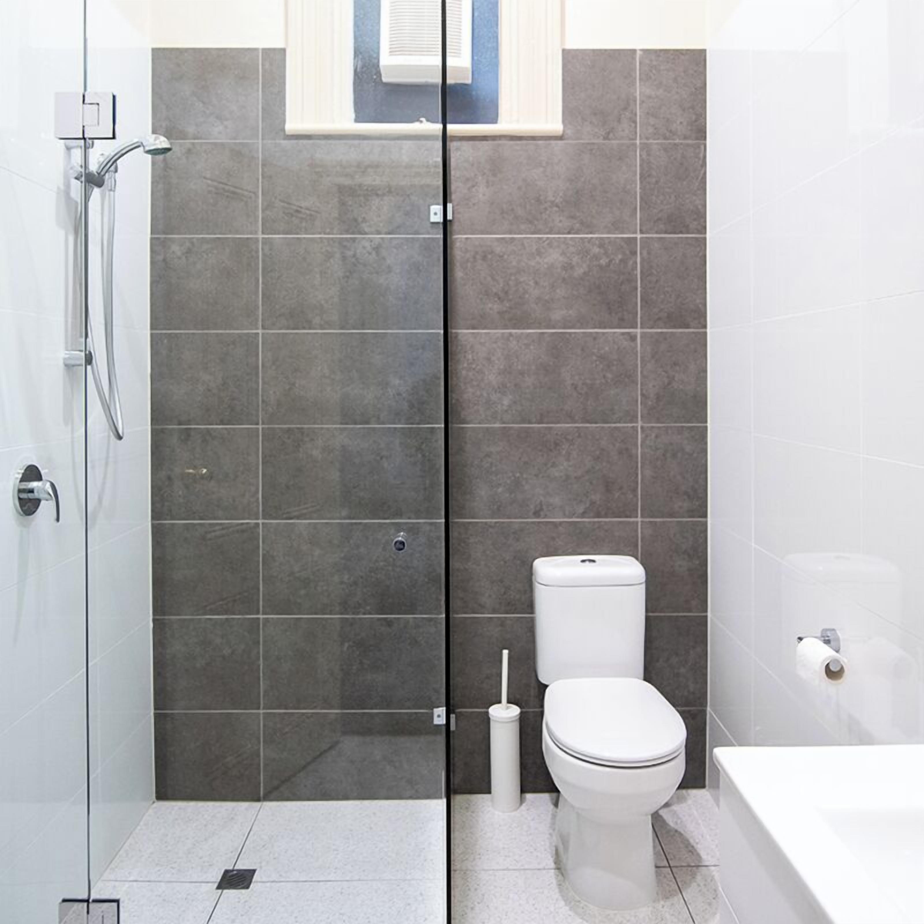 basic room, 1 single bed, shared bathroom | bathroom | free toiletries, hair dryer, towels, soap